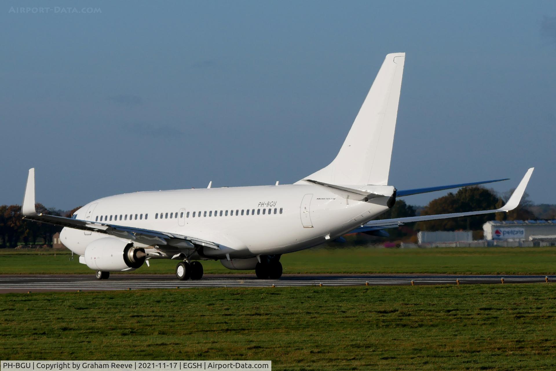 PH-BGU, 2011 Boeing 737-7K2 C/N 39257, Departing from Norwich.