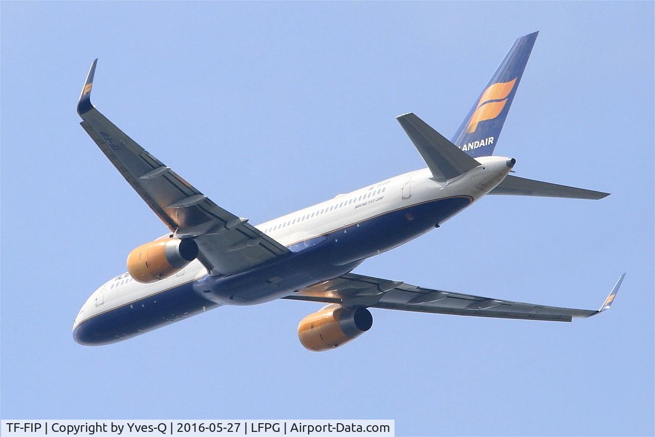TF-FIP, 2000 Boeing 757-208 C/N 30423, Boeing 757-208, Climbing from rwy 27L, Roissy Charles De Gaulle airport (LFPG-CDG)