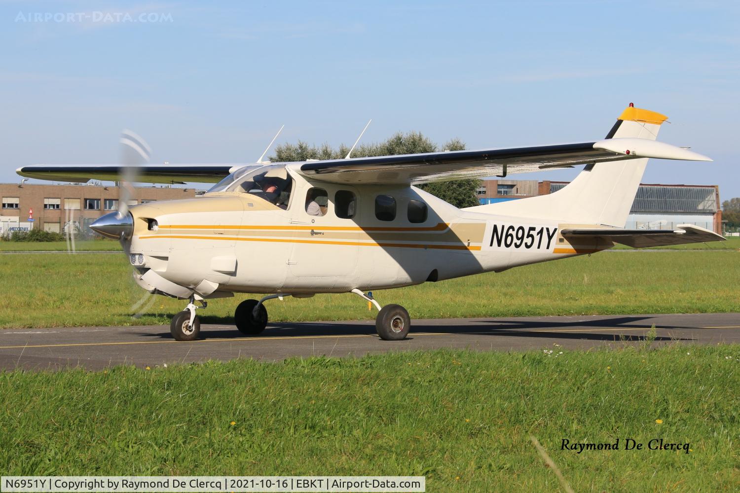 N6951Y, 1979 Cessna P210N Pressurised Centurion C/N P210-00380, At Wevelgem.