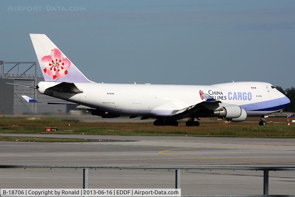 B-18706, 2001 Boeing 747-409F/SCD C/N 30763, at fra