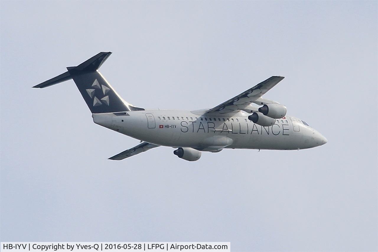 HB-IYV, 2000 British Aerospace Avro 146-RJ100 C/N E3377, British Aerospace RJ100, Climbing from rwy 06R, Roissy Charles De Gaulle airport (LFPG-CDG)