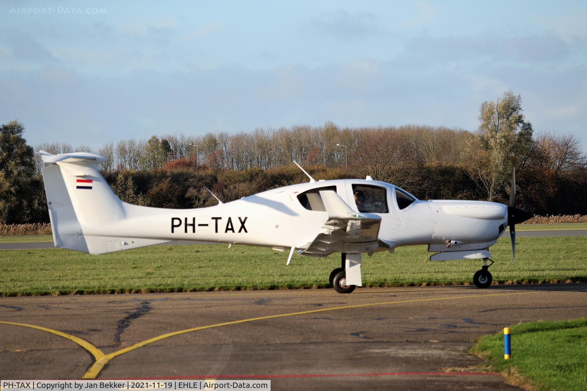 PH-TAX, Diamond DA-50RG C/N 50.C.A.A.009, Lelystad Airport
