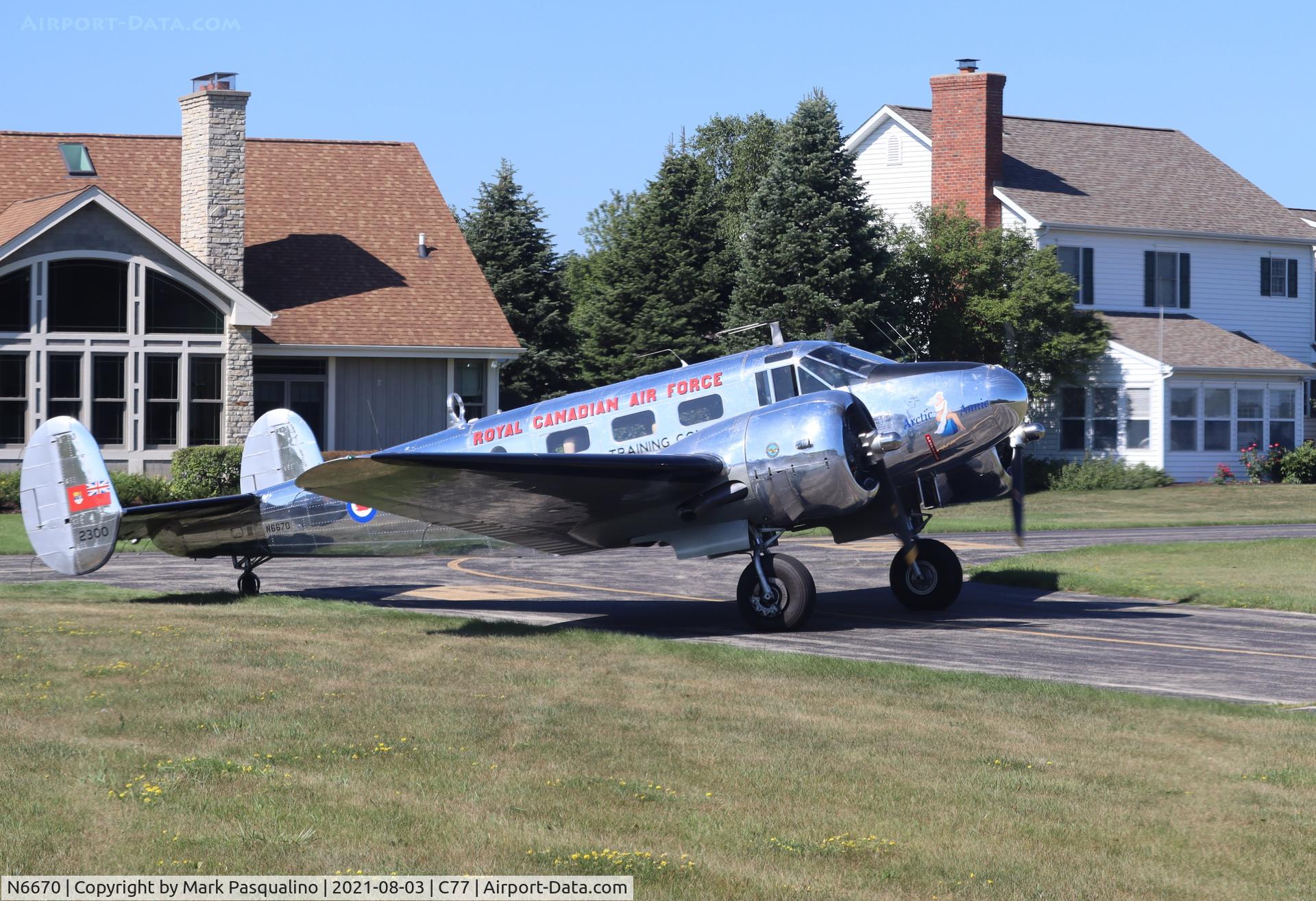 N6670, 1952 Beech 3N Expeditor C/N CA-98, Beech 3N