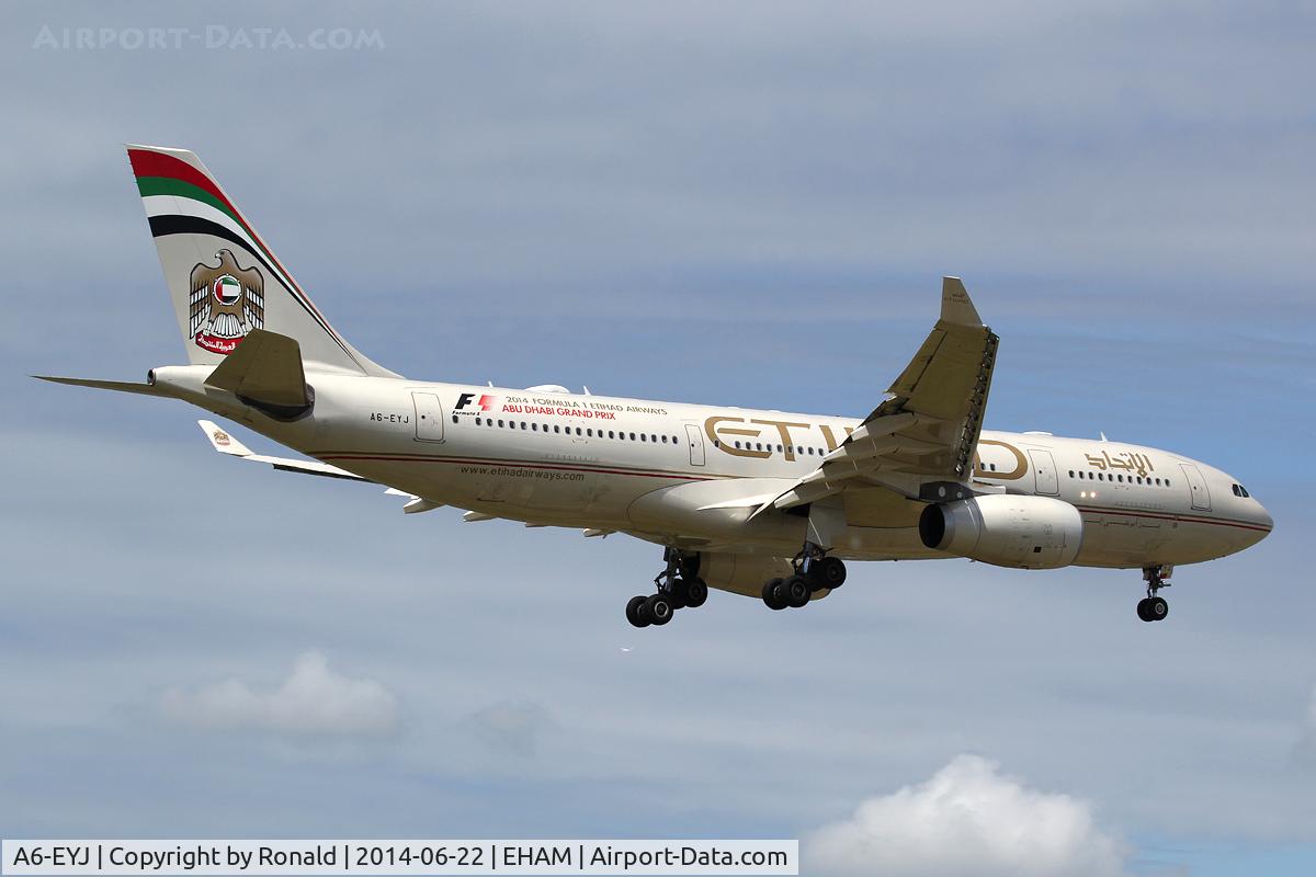 A6-EYJ, 2006 Airbus A330-243 C/N 737, at spl