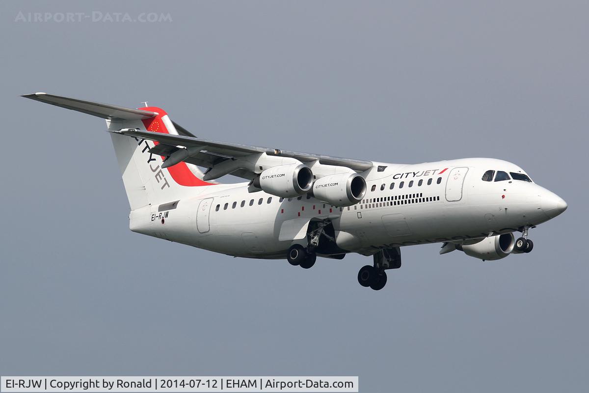 EI-RJW, 2000 British Aerospace Avro 146-RJ85A C/N E2371, at spl