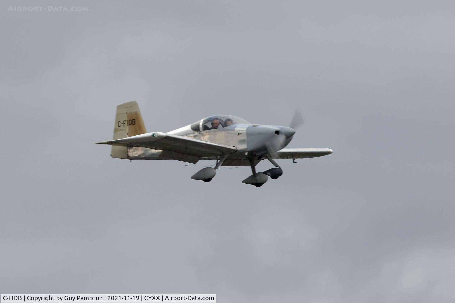 C-FIDB, 2011 Vans RV-7A C/N 71214, Landing on 19