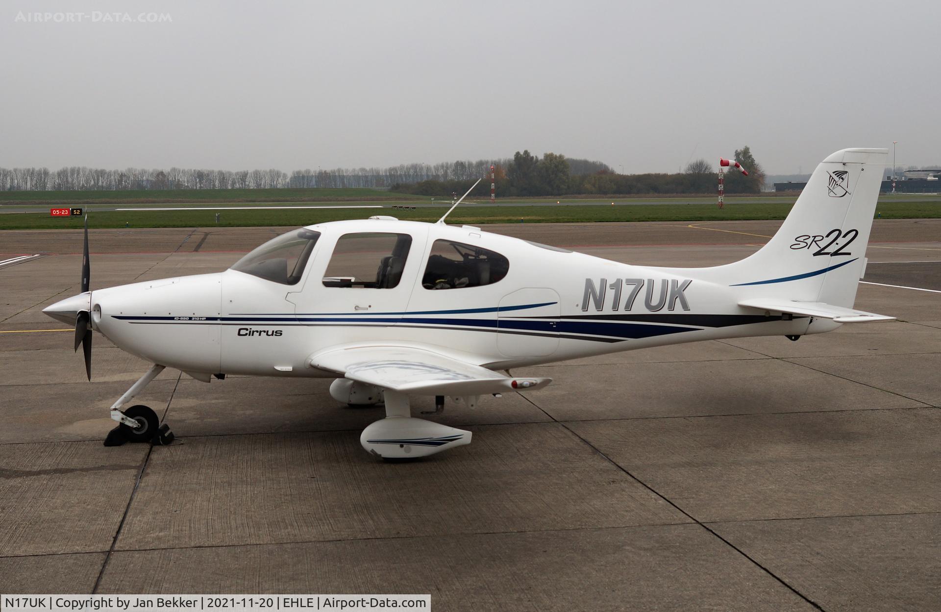 N17UK, 2002 Cirrus SR22 C/N 200, Lelystad Airport