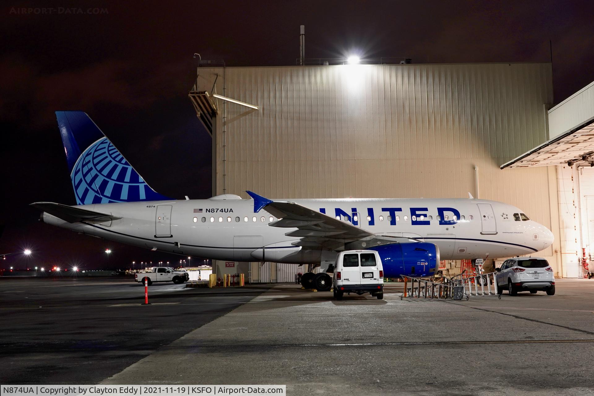 N874UA, 2003 Airbus A319-132 C/N 2008, SFO 2021.