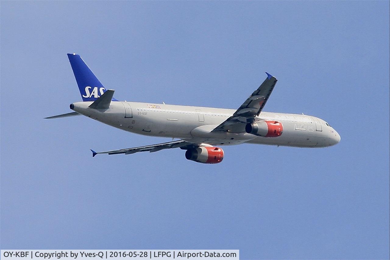 OY-KBF, 2002 Airbus A321-232 C/N 1807, Airbus A321-232, Climbing from rwy 06R, Roissy Charles De Gaulle airport (LFPG-CDG)