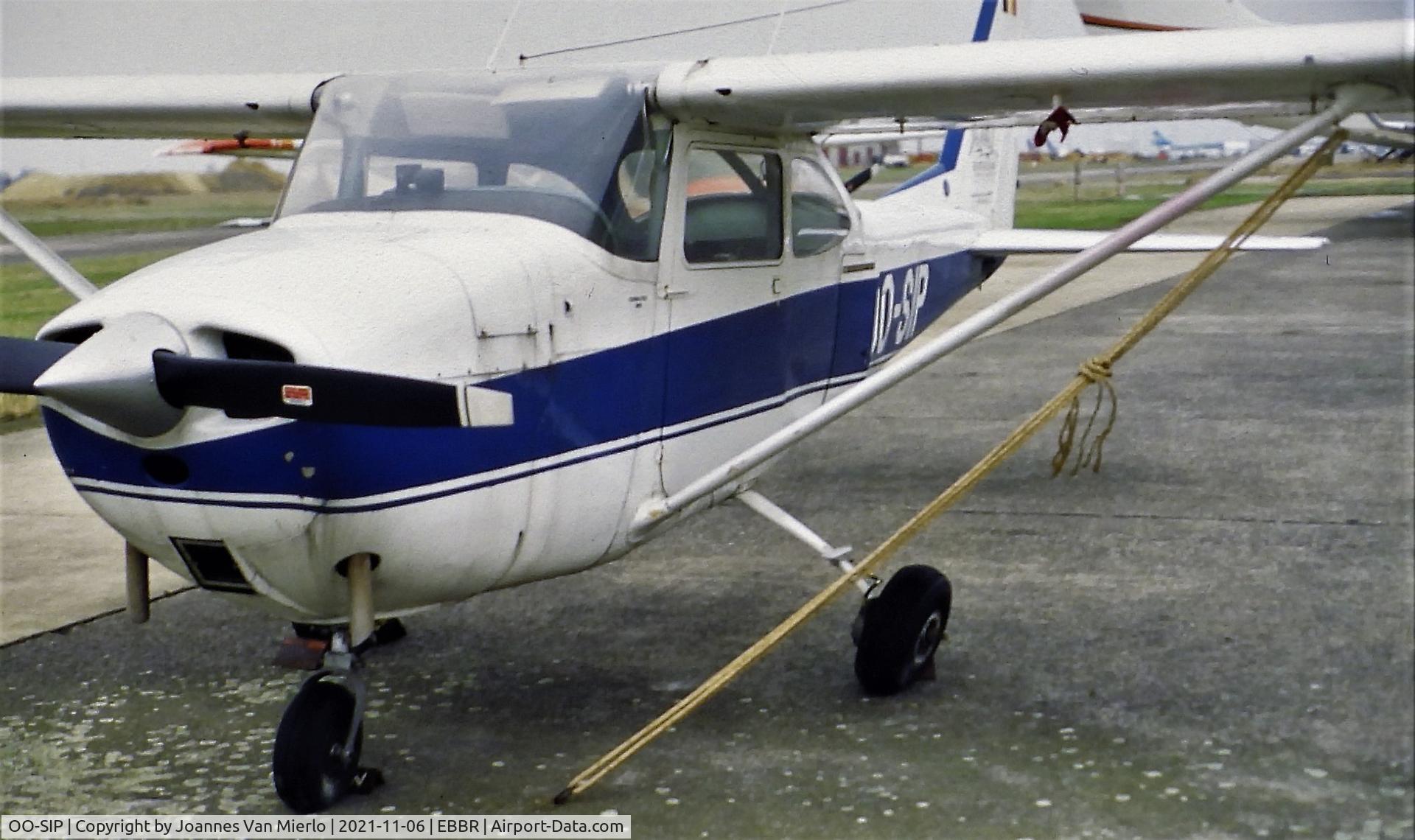 OO-SIP, 1966 Reims F172H Skyhawk C/N 0331, Slide scan