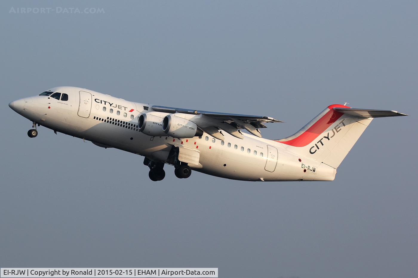 EI-RJW, 2000 British Aerospace Avro 146-RJ85A C/N E2371, at spl