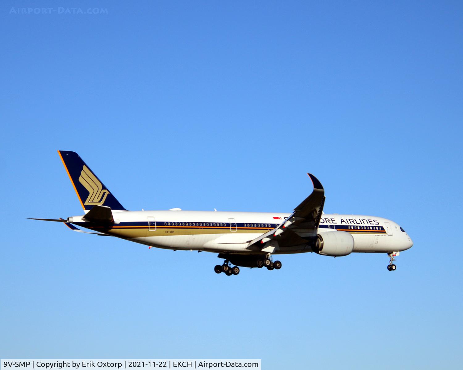 9V-SMP, 2017 Airbus A350-941 C/N 122, 9V-SMP landing rw 04L