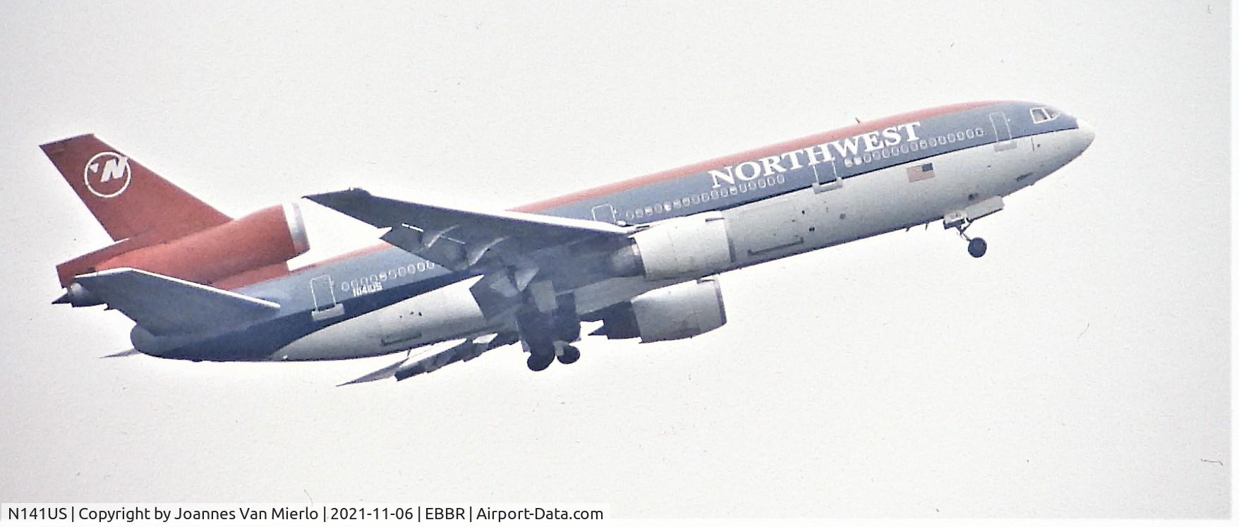 N141US, 1972 Douglas DC-10-40 C/N 46750, Slide scan