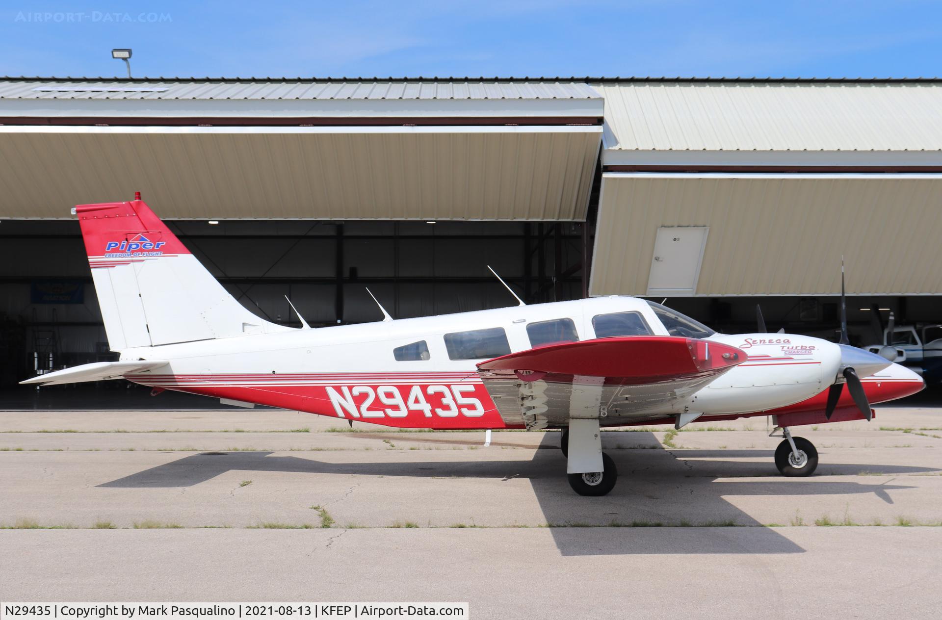N29435, 1979 Piper PA-34-200T C/N 34-7970247, Piper PA-34-200T