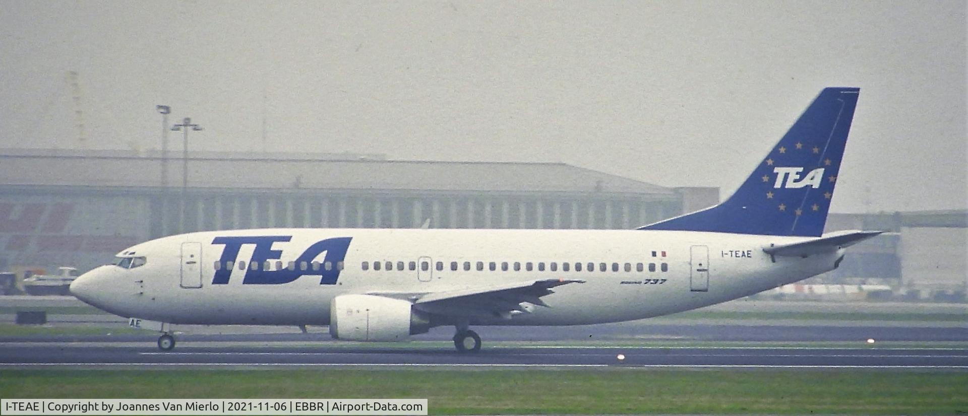 I-TEAE, 1989 Boeing 737-3M8/F C/N 24022, Slide scan