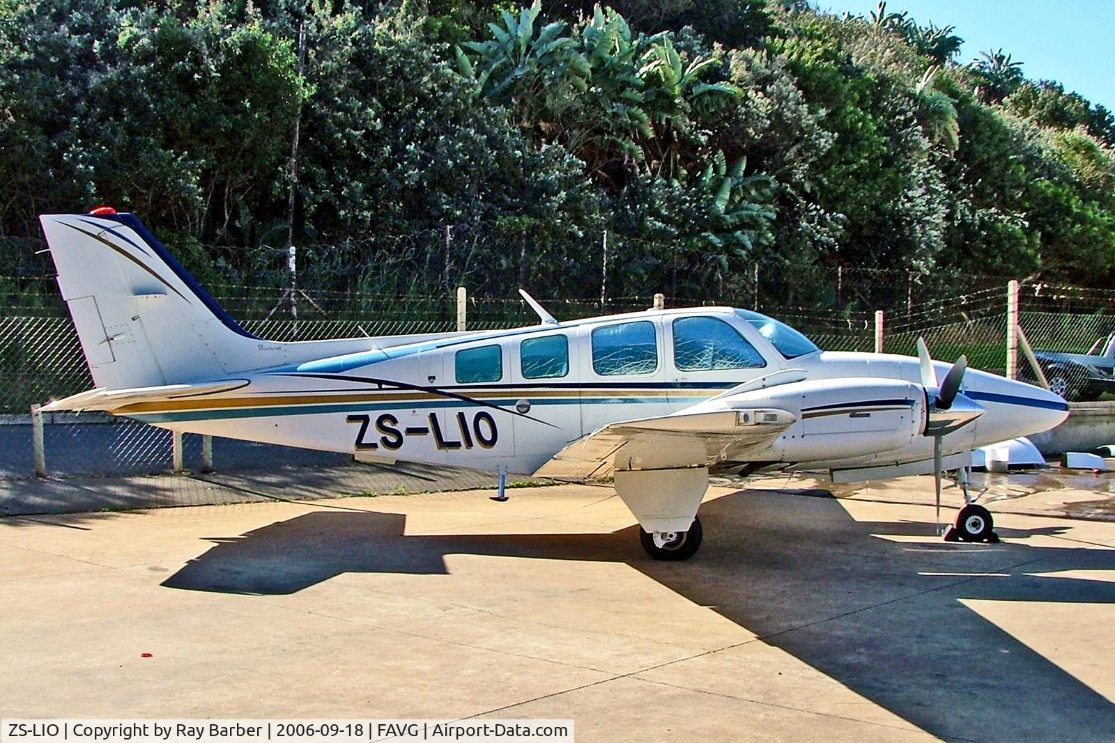 ZS-LIO, 1982 Beech 58 Baron Baron C/N TH-1358, ZS-LIO   Beech 58 Baron [TH-1358] Durban-Virginia~ZS 18/09/2006