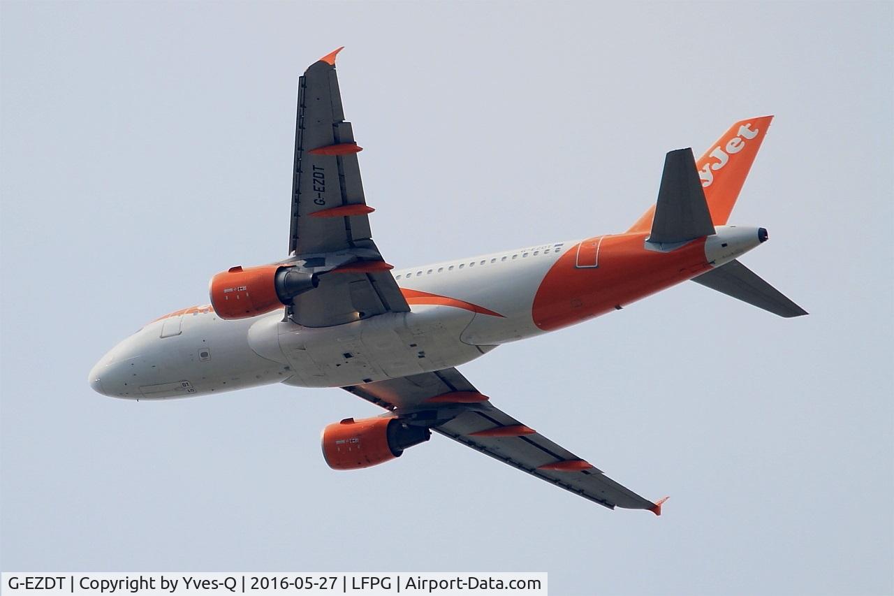 G-EZDT, 2008 Airbus A319-111 C/N 3720, Airbus A319-111, Climbing from rwy 27L, Roissy Charles De Gaulle airport (LFPG-CDG)