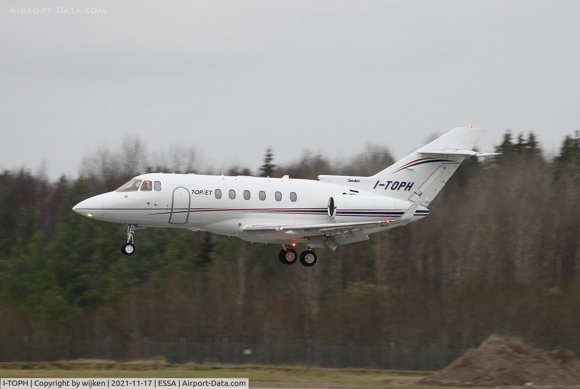 I-TOPH, 2006 Raytheon Hawker 850XP C/N 258809, RWY 26