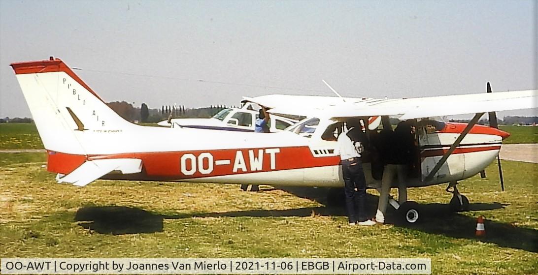 OO-AWT, 1975 Reims F172M II Skyhawk C/N 1236, Slide scan