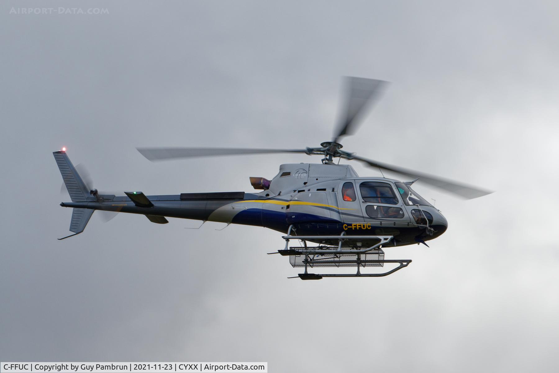 C-FFUC, 2013 Eurocopter AS-350B-3 Ecureuil Ecureuil C/N 7533, Landing