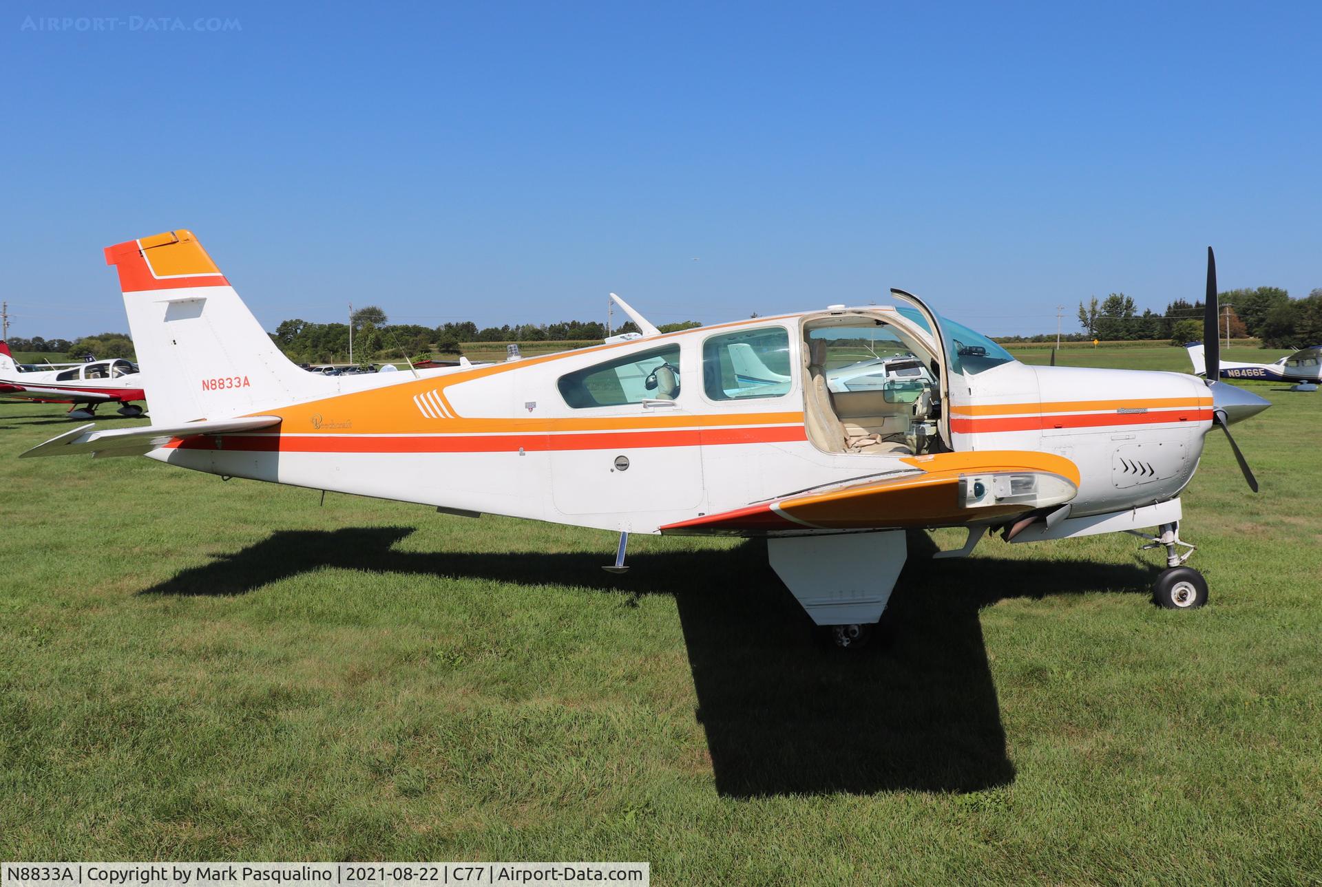 N8833A, 1982 Beech F33A Bonanza C/N CE-976, Beech F33A