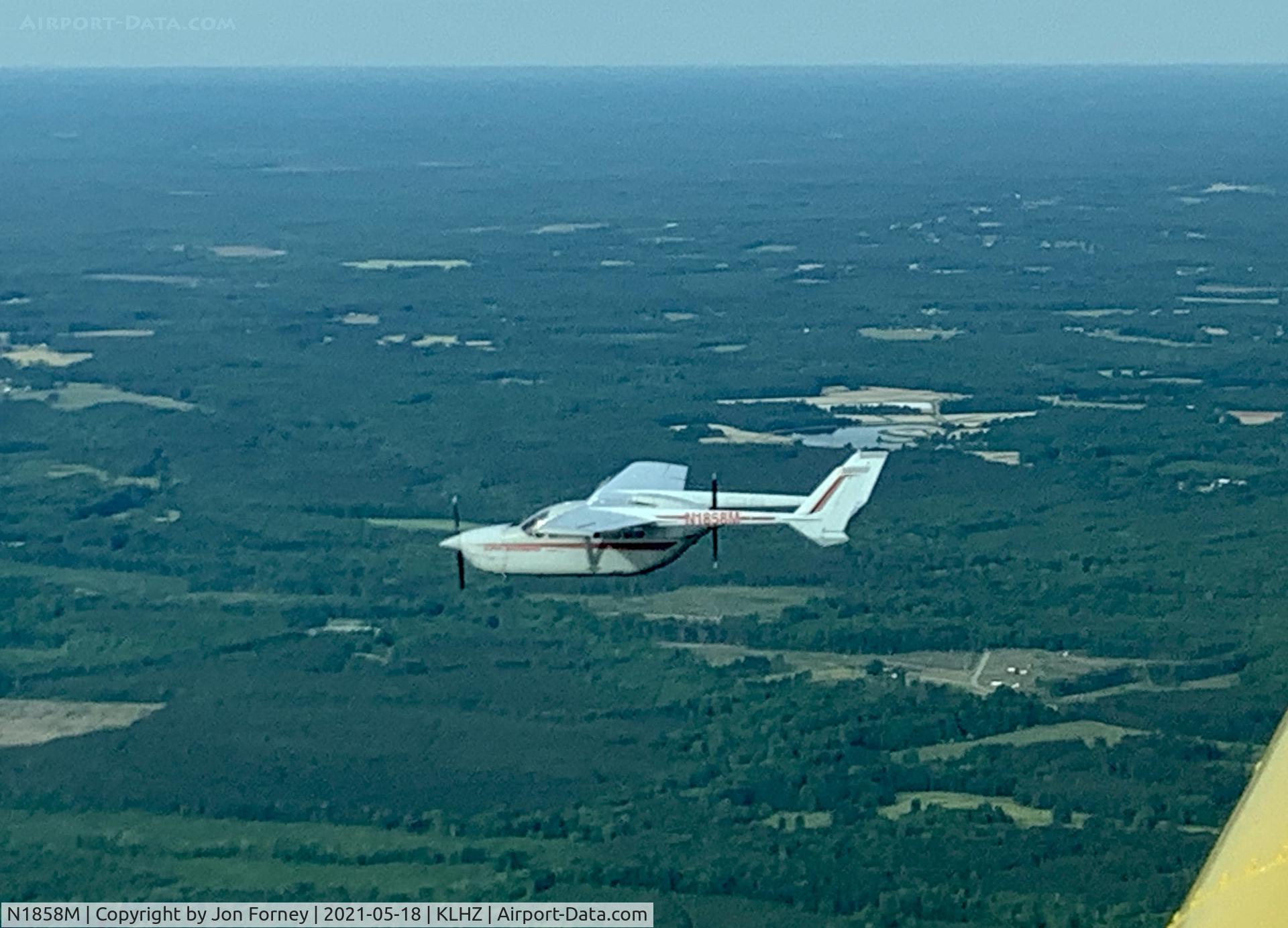 N1858M, 1972 Cessna 337F Super Skymaster C/N 33701458, 1972 C337F over central NC