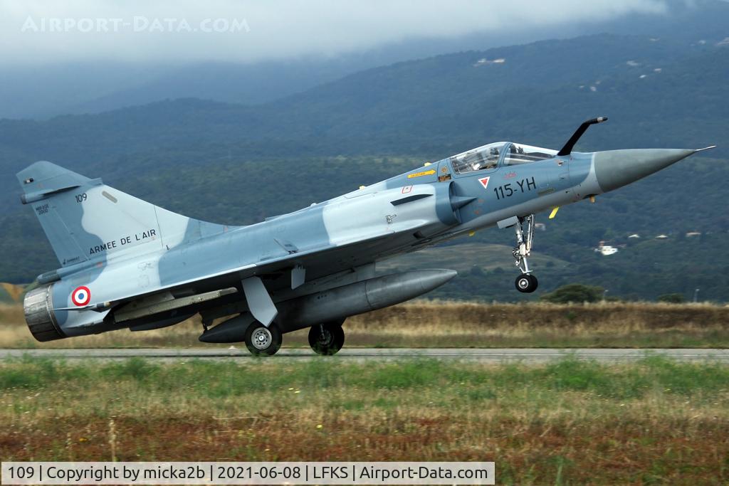 109, Dassault Mirage 2000C C/N 375, Take off