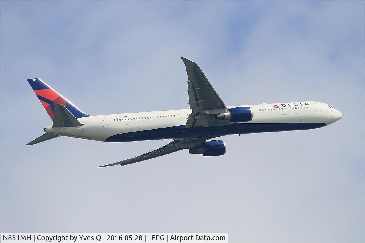 N831MH, 2000 Boeing 767-432/ER C/N 29702, Boeing 767-432ER, Climbing from rwy 06R, Roissy Charles De Gaulle airport (LFPG-CDG)