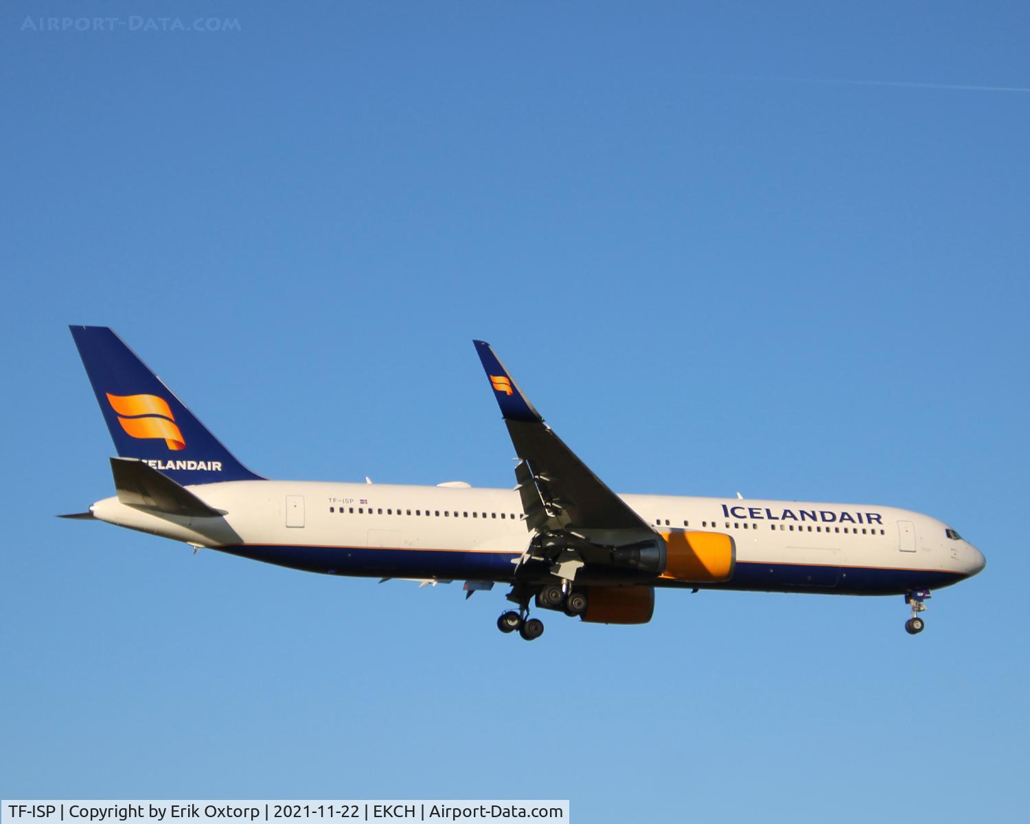 TF-ISP, 1997 Boeing 767-319/ER C/N 26971, TF-ISP landing rw 04L