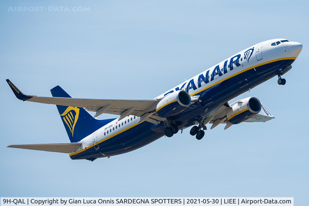 9H-QAL, 2017 Boeing 737-8AS C/N 44790, Takeoff