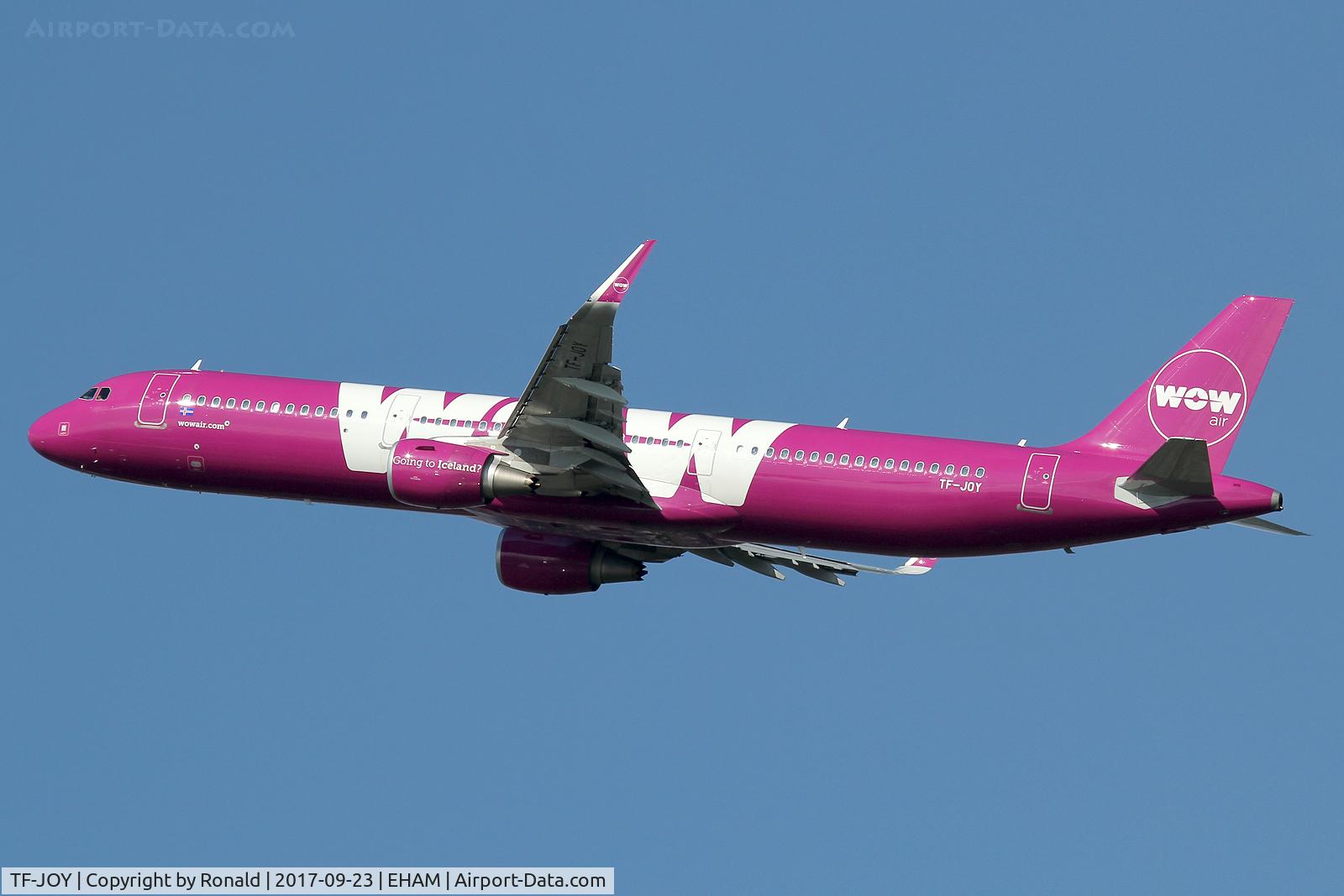 TF-JOY, 2016 Airbus A321-211 C/N 7433, at spl
