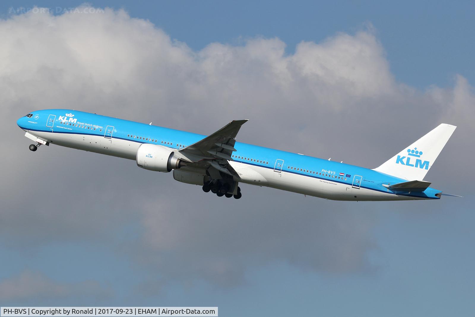 PH-BVS, 2017 Boeing 777-306/ER C/N 61604, at spl