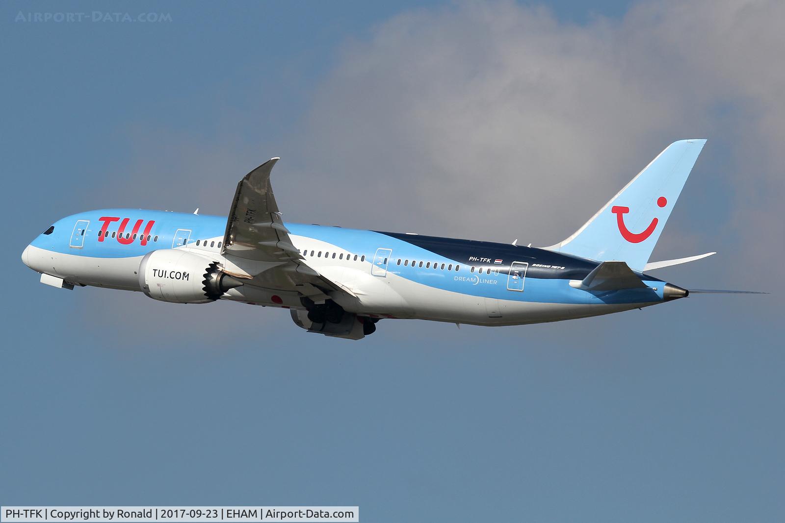 PH-TFK, 2014 Boeing 787-8 Dreamliner Dreamliner C/N 36427, at spl