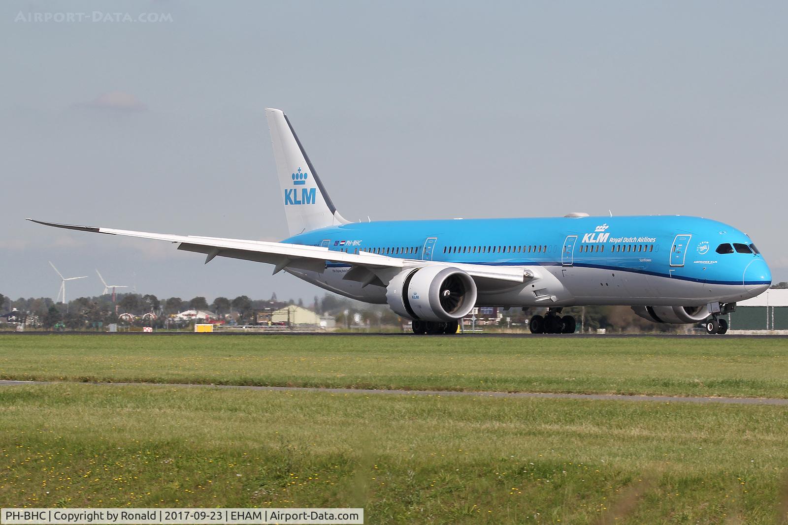 PH-BHC, 2015 Boeing 787-9 Dreamliner C/N 38760, at spl