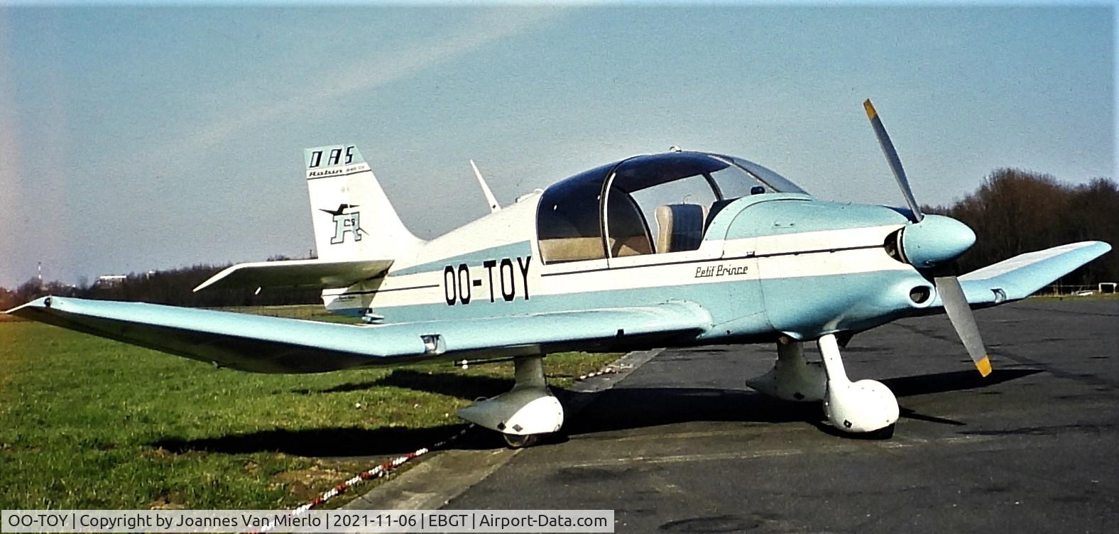 OO-TOY, Robin DR-400-120 Petit Prince C/N 1042, Slide scan