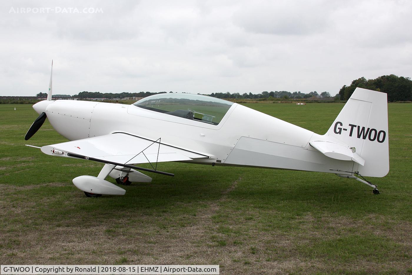 G-TWOO, 1996 Extra EA-300/200 C/N 05, at ehmz