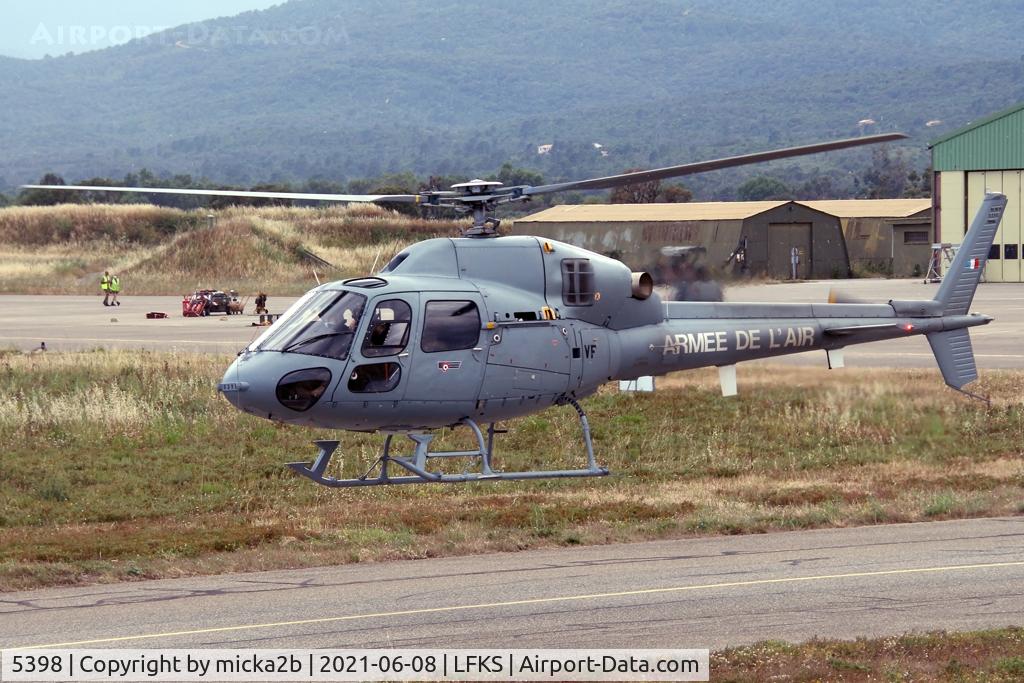 5398, Aerospatiale AS-555AN Fennec C/N 5398, Taxiing