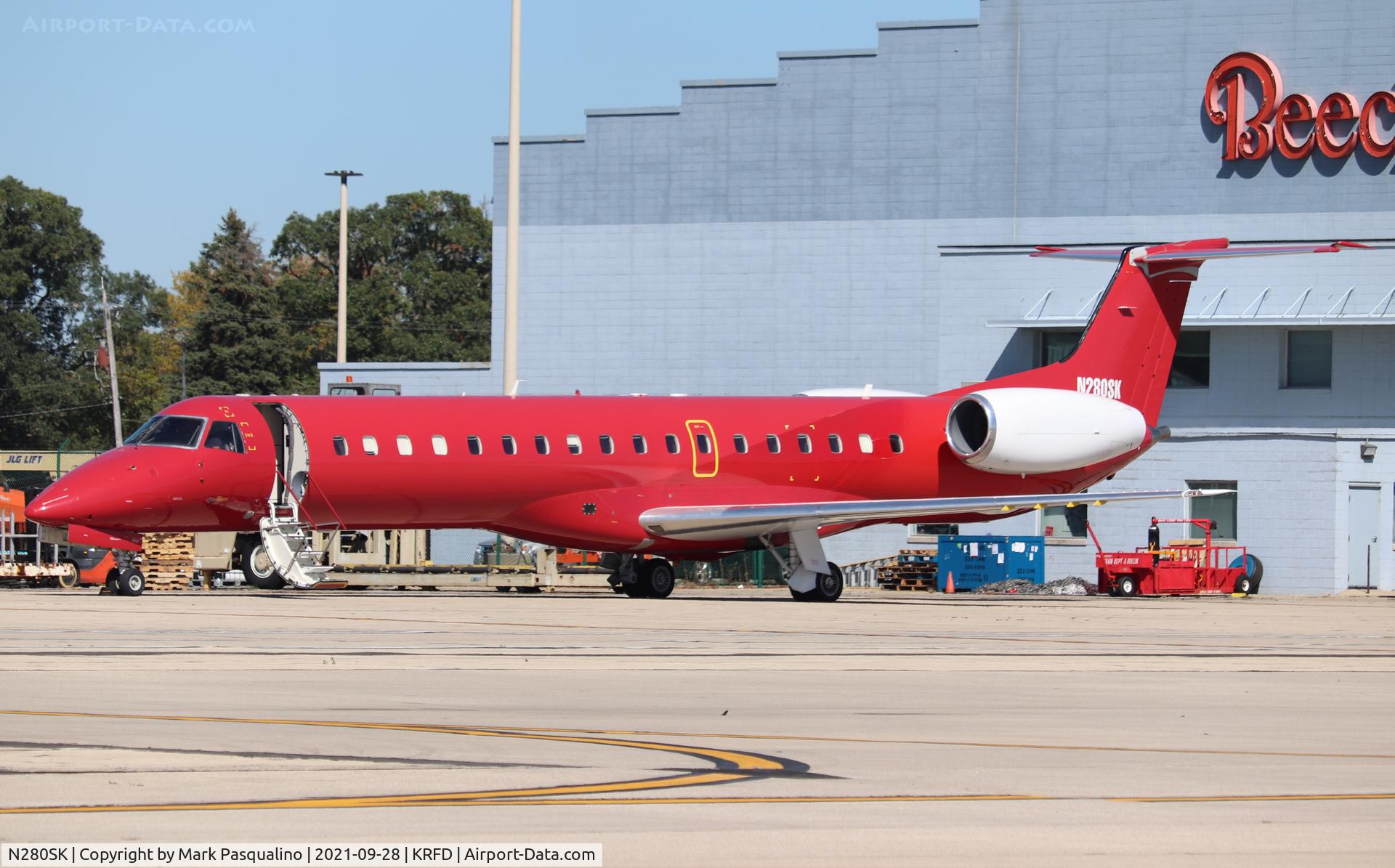N280SK, 2001 Embraer ERJ-145LR (EMB-145LR) C/N 145381, EMB-145LR