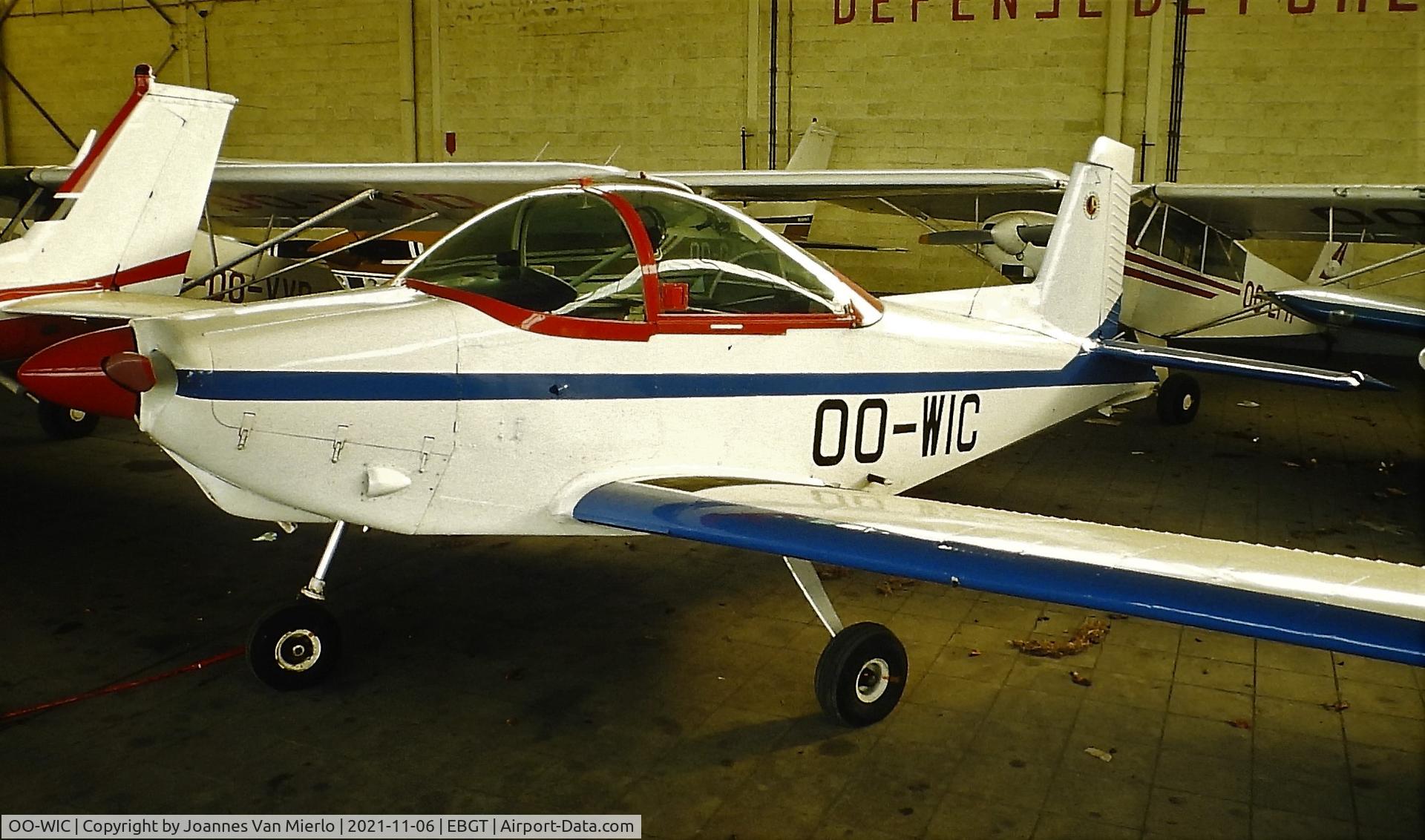 OO-WIC, 1969 AESL Glos-Airtourer 115/T2 C/N 513, Slide scan