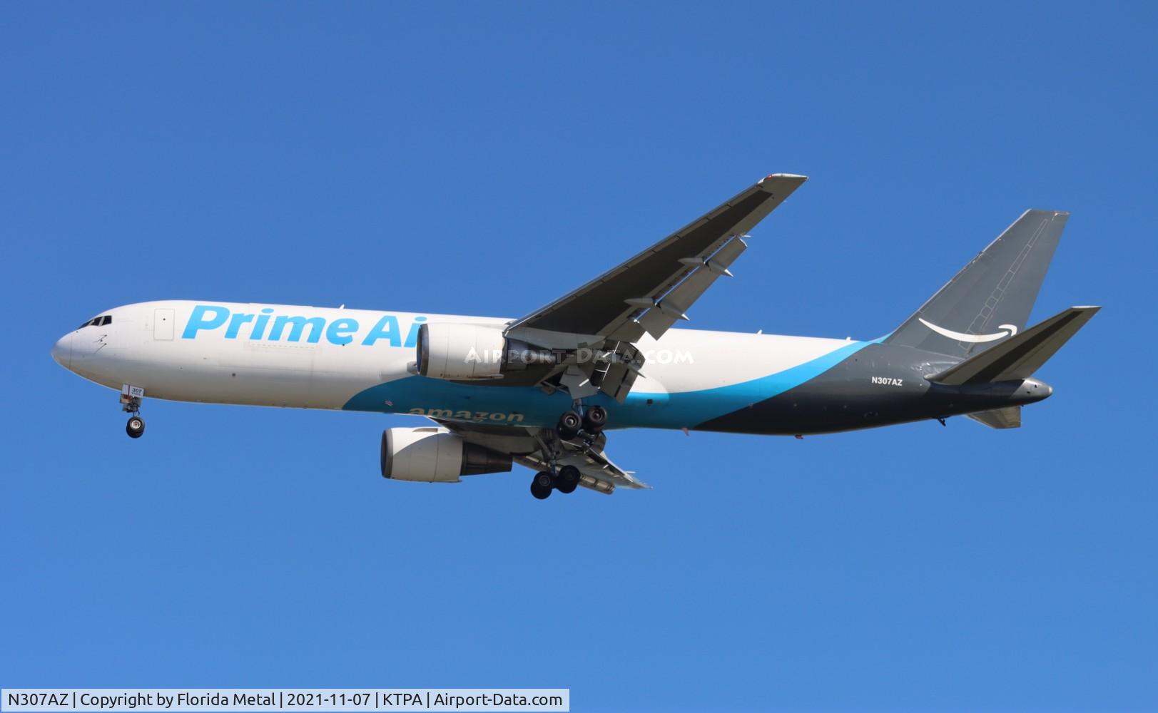N307AZ, 1997 Boeing 767-338/ER C/N 28725, Amazon