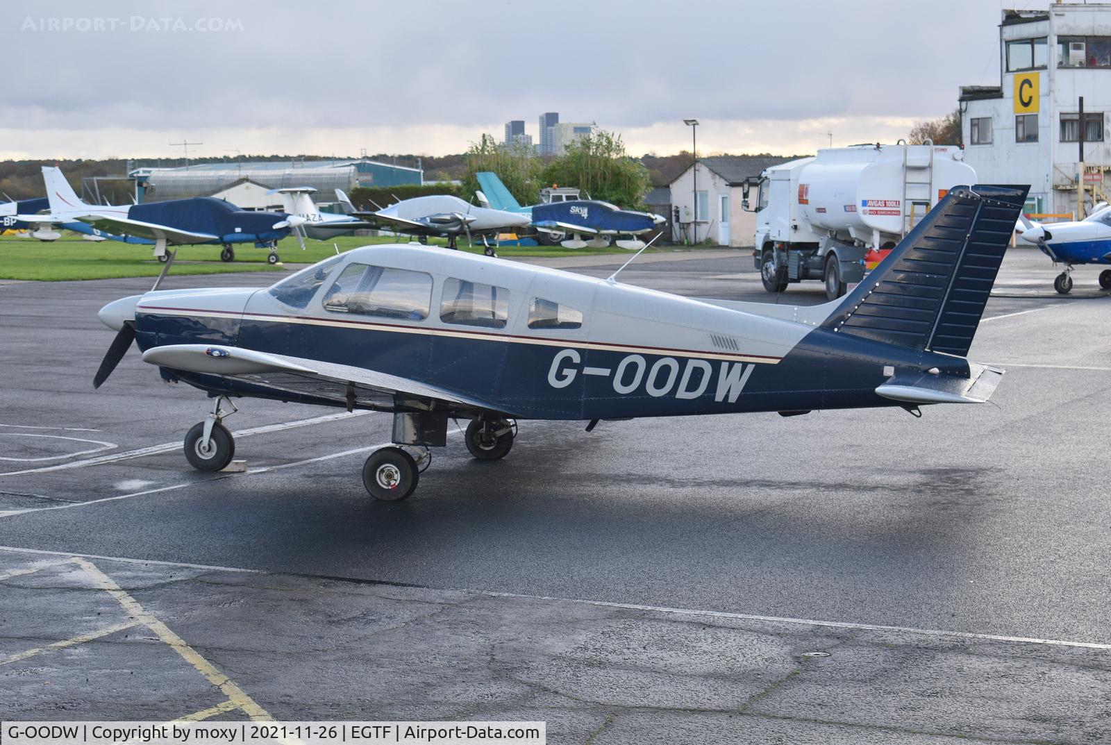 G-OODW, 1984 Piper PA-28-181 Cherokee Archer II C/N 28-8490031, Piper PA-28-181 Cherokee Archer II at Fairoaks. Ex N4332C