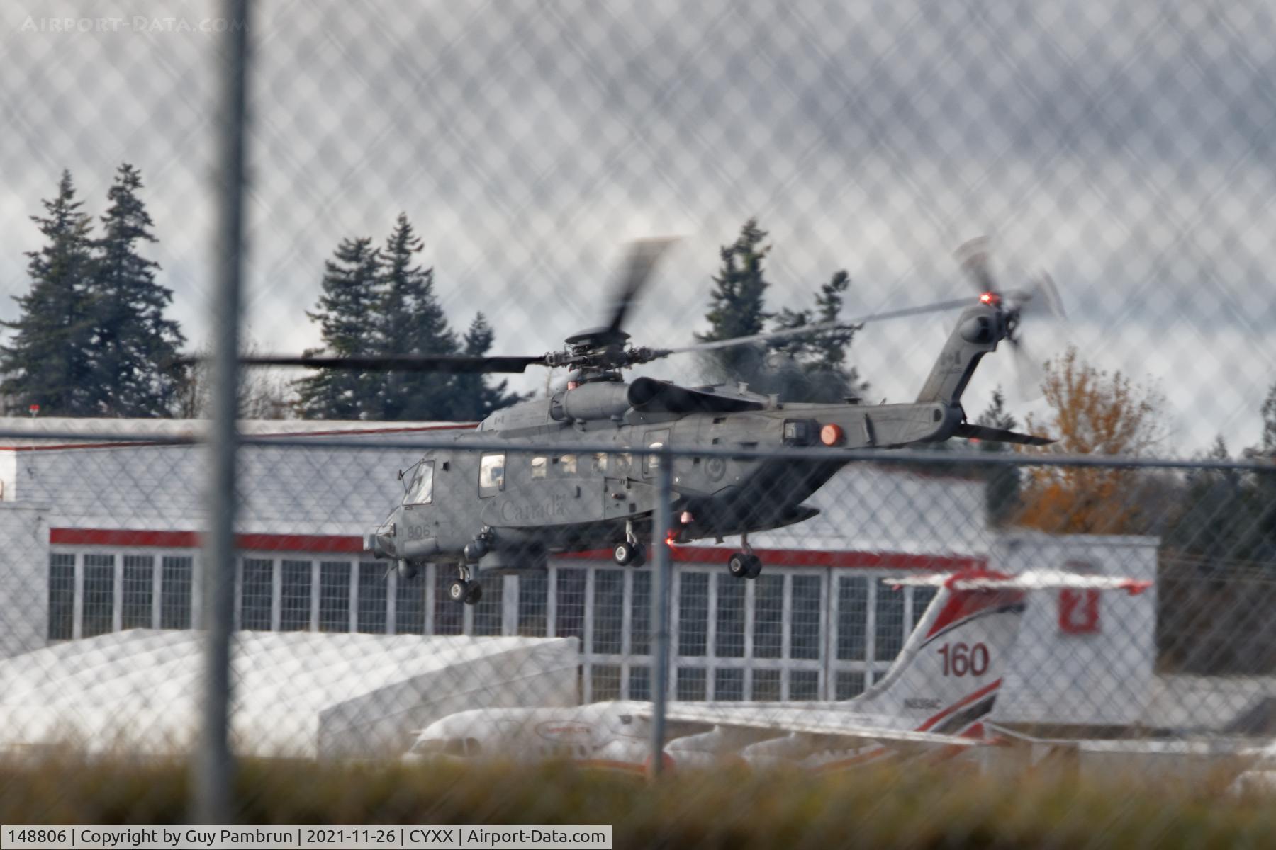 148806, Sikorsky CH-148 Cyclone C/N 92-5006, Departing