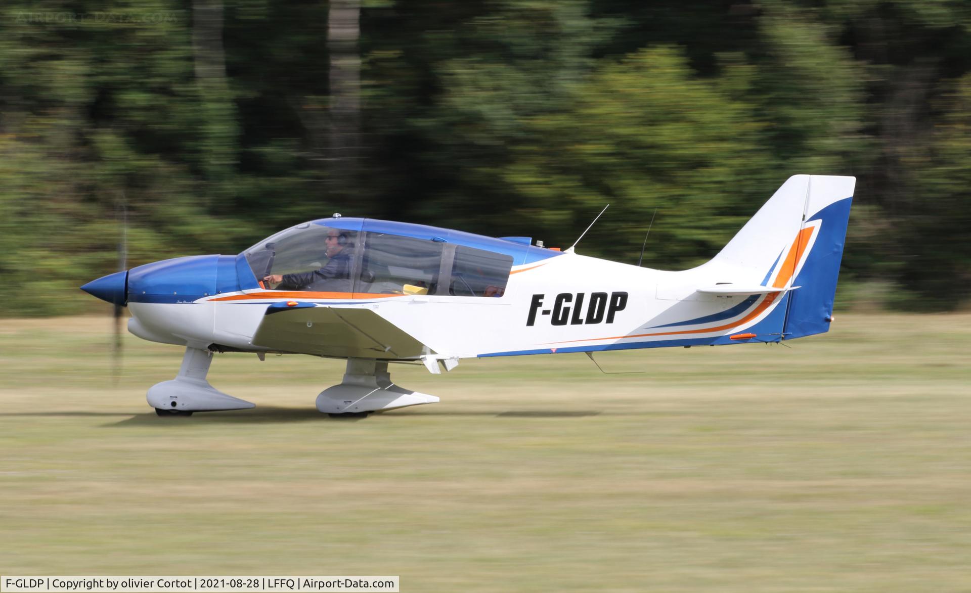 F-GLDP, Robin DR-400-120 C/N 2097, 2021 airshow