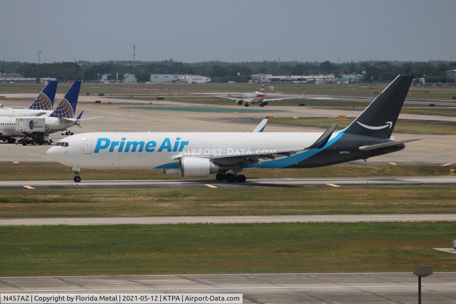 N457AZ, 1993 Boeing 767-323/ER C/N 25448, Amazon