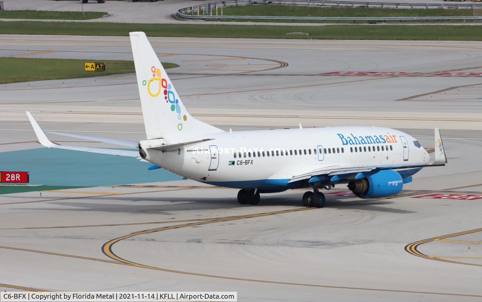 C6-BFX, 2003 Boeing 737-790 C/N 30662, FLL 2021