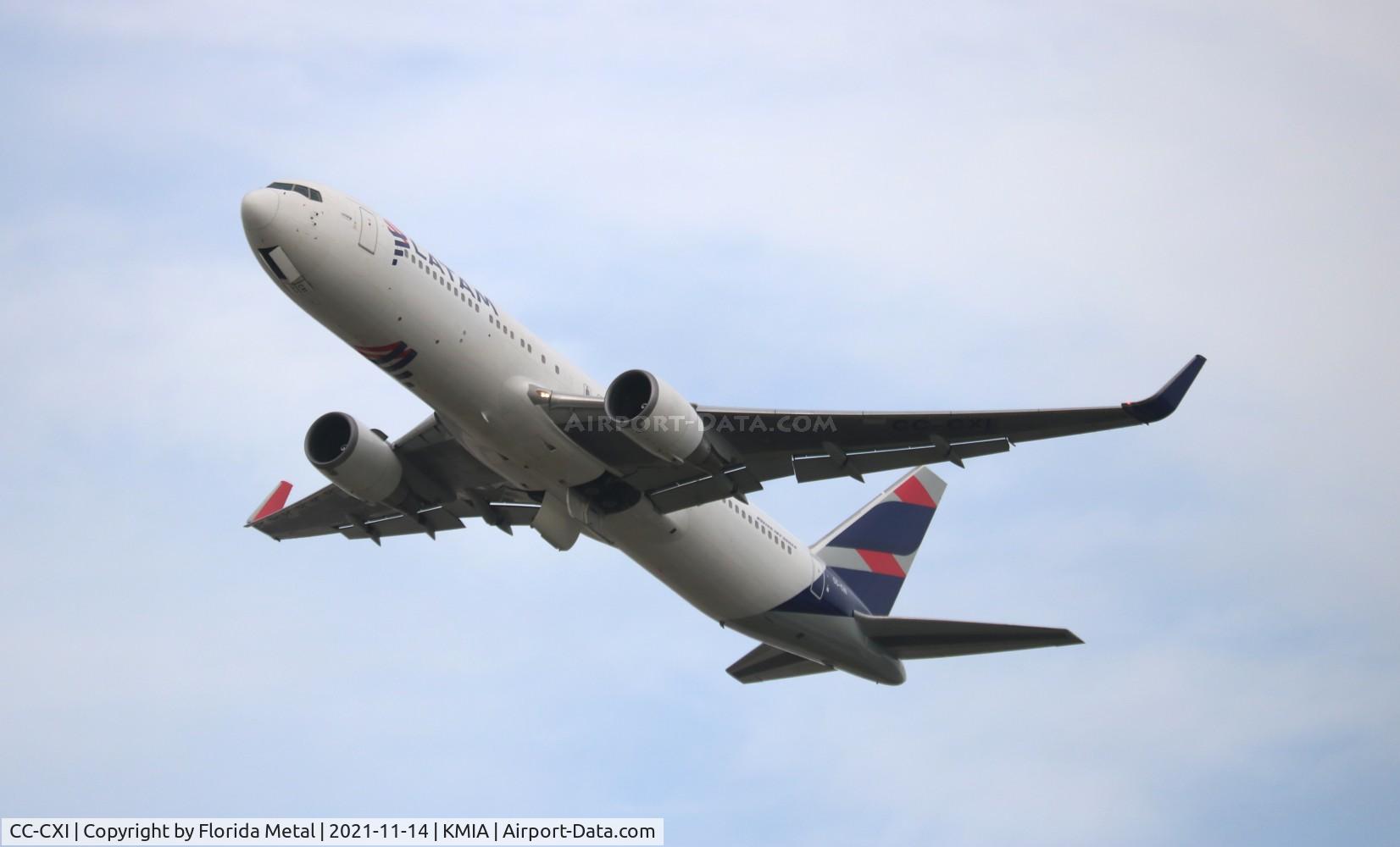 CC-CXI, 2009 Boeing 767-316/ER C/N 37800, MIA 2021
