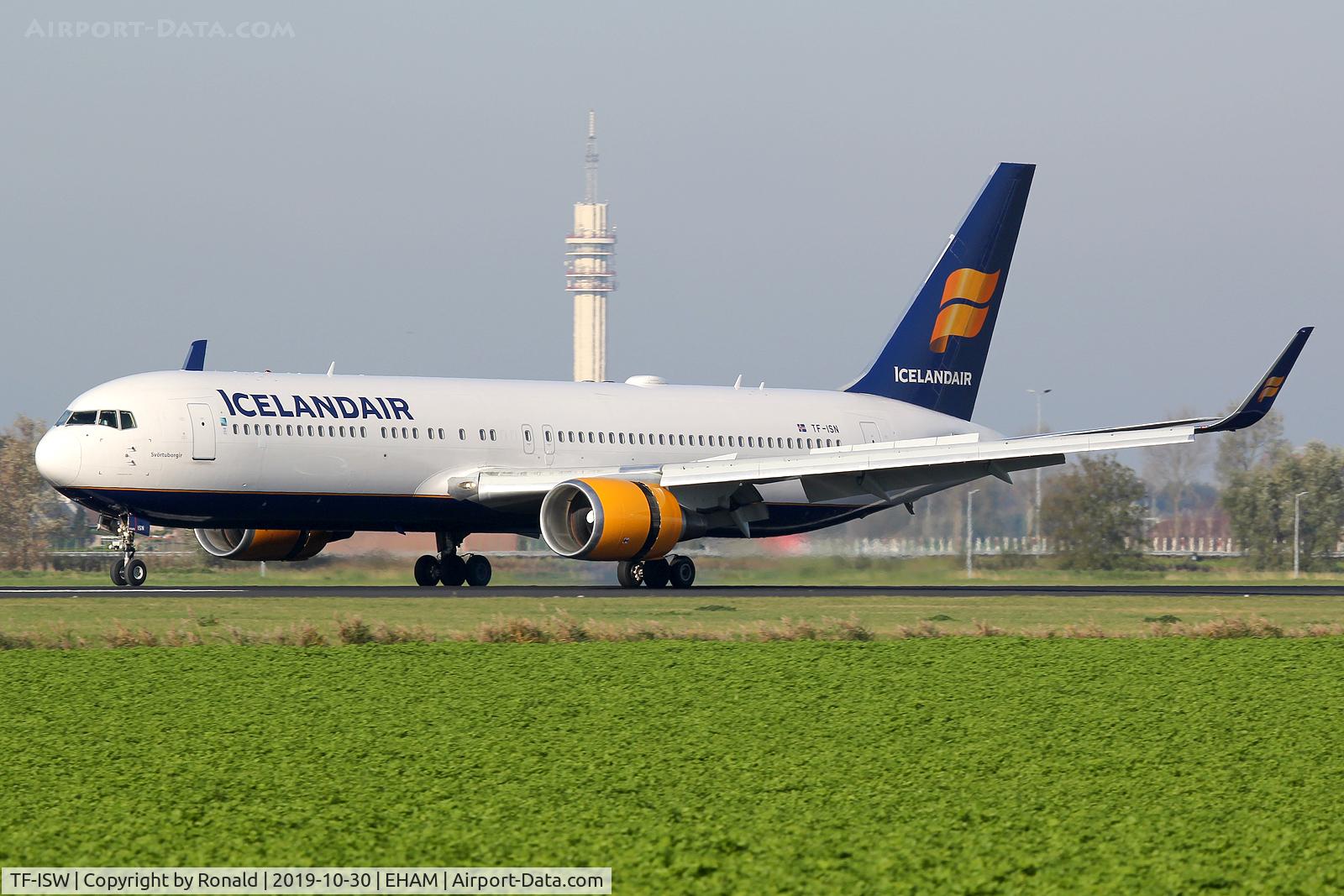 TF-ISW, 1997 Boeing 767-319/ER C/N 28745, at spl
