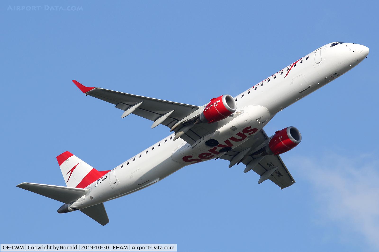 OE-LWM, 2012 Embraer 195LR (ERJ-190-200LR) C/N 19000542, at spl
