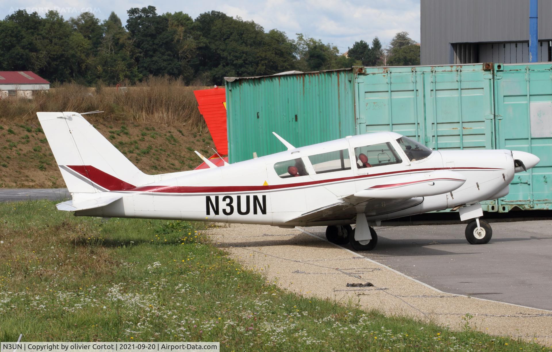 N3UN, 1966 Piper PA-24-260 Comanche B C/N 24-4334, Gray airport, France