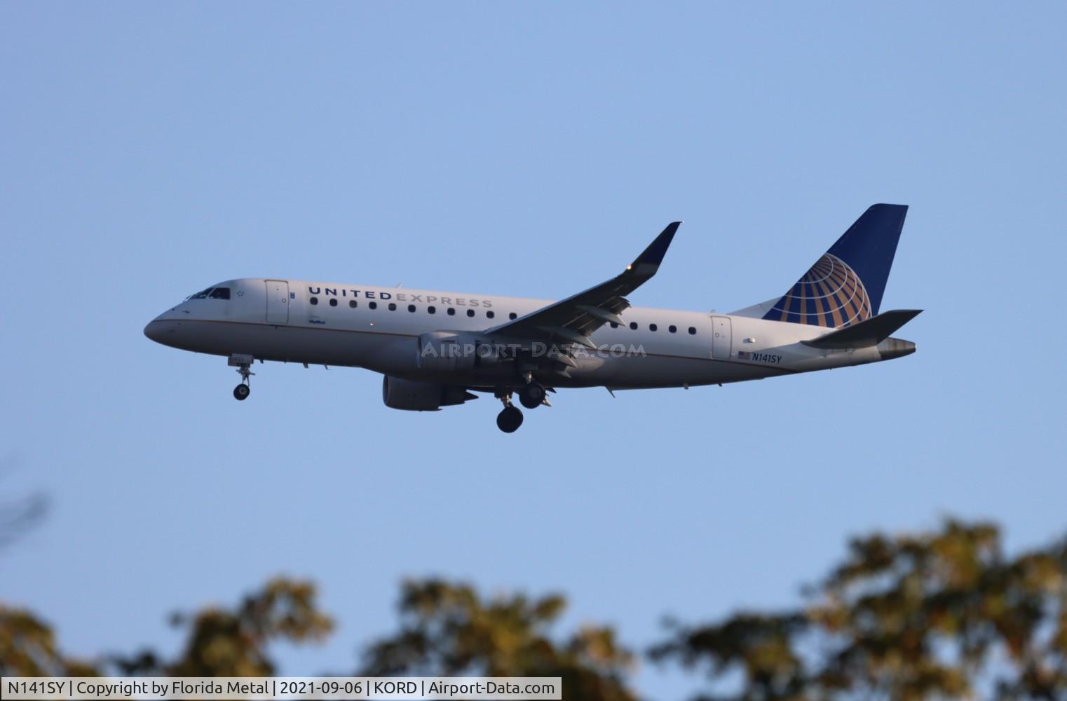 N141SY, 2015 Embraer 175LR (ERJ-170-200LR) C/N 17000472, ORD 2021
